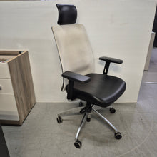 Charger l&#39;image dans la galerie, Fauteuil # 2000
