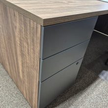 Charger l'image dans la galerie, Bureau exécutif # 2045
