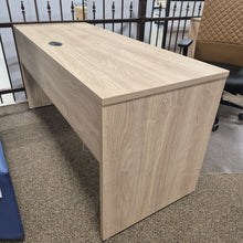 Charger l'image dans la galerie, Bureau # 1490
